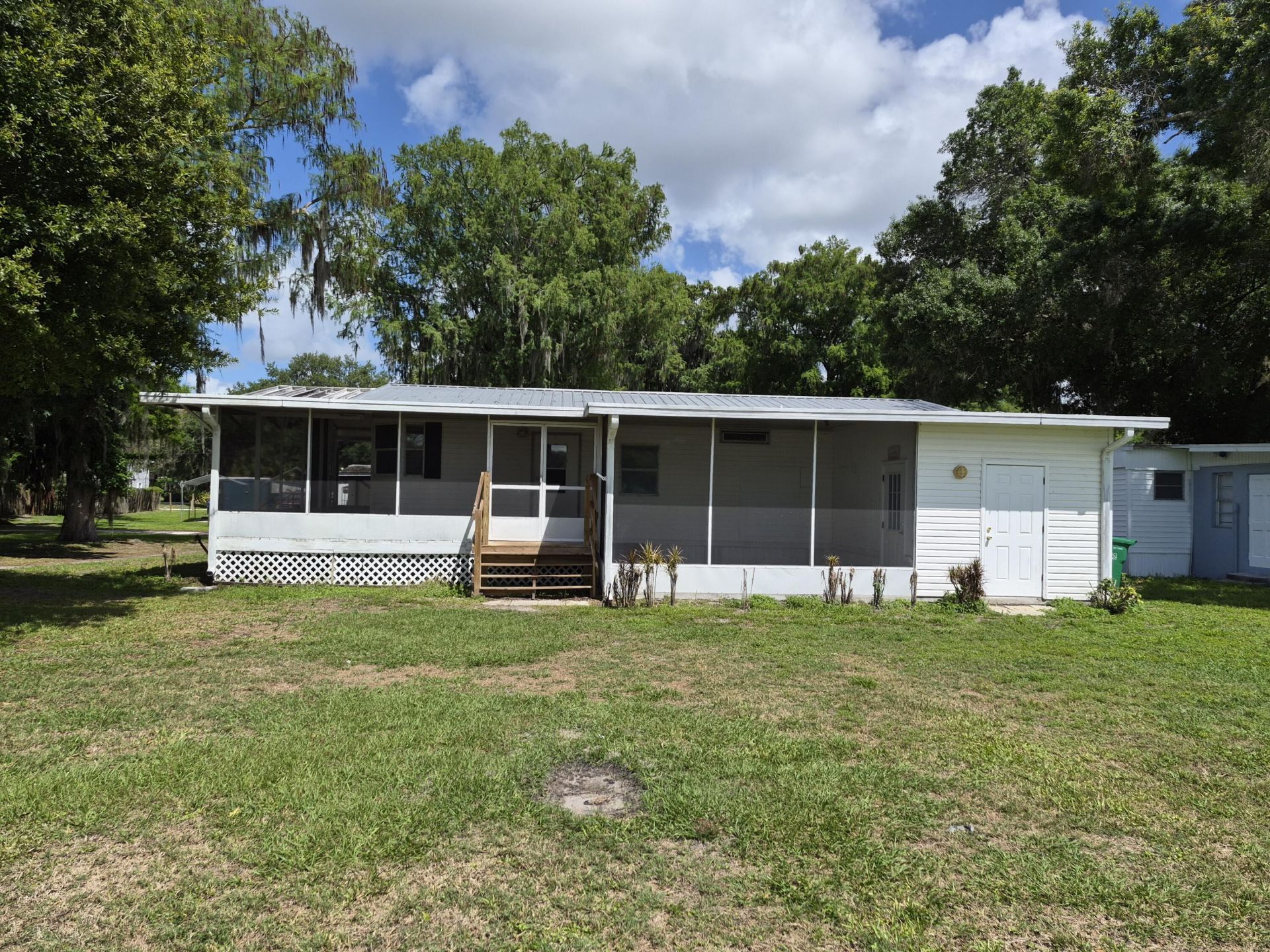 301 SE 5th Avenue, Okeechobee, FL 34974 Main Photo