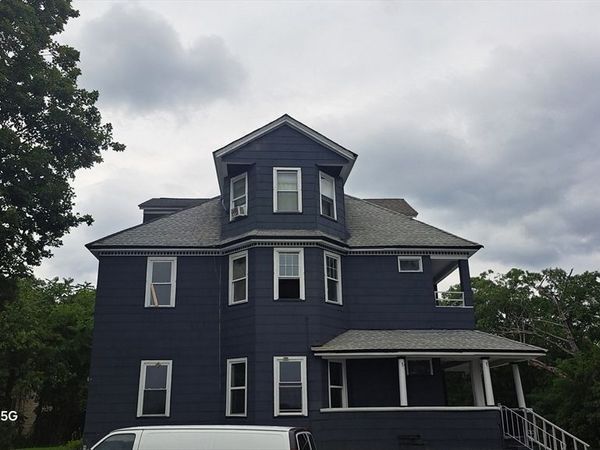 21 Coes St, Unit 3R, Worcester, MA 01603