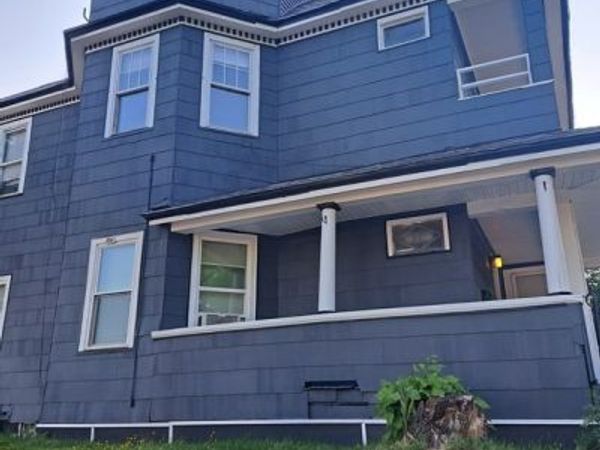 21 Coes St, Unit 3R, Worcester, MA 01603