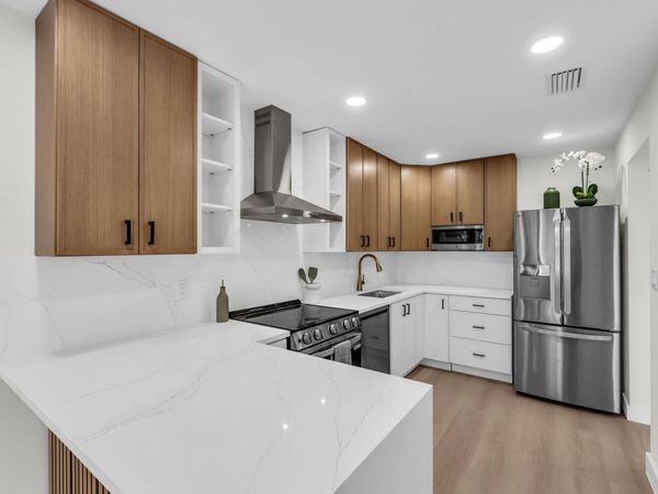 176 NW 106th Terrace, Pembroke Pines, FL 33026