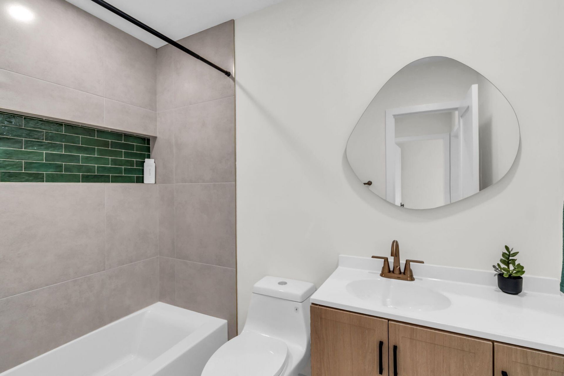 176 NW 106th Terrace, Pembroke Pines, FL 33026 Photo