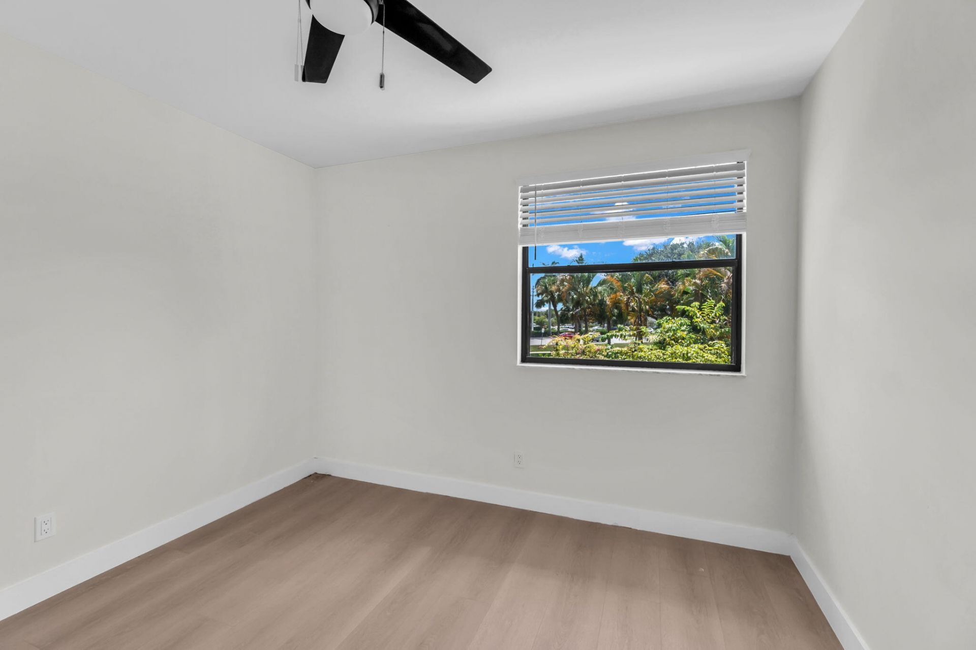 176 NW 106th Terrace, Pembroke Pines, FL 33026 Photo