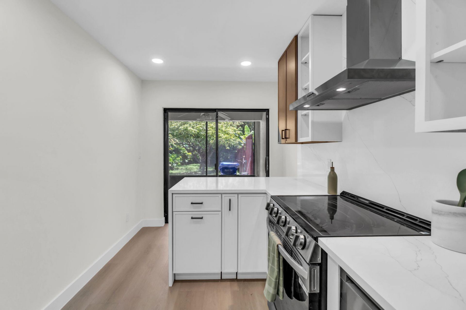 176 NW 106th Terrace, Pembroke Pines, FL 33026 Photo