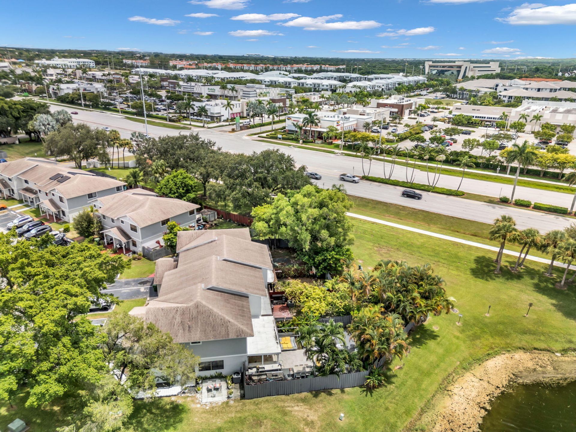 176 NW 106th Terrace, Pembroke Pines, FL 33026 Photo