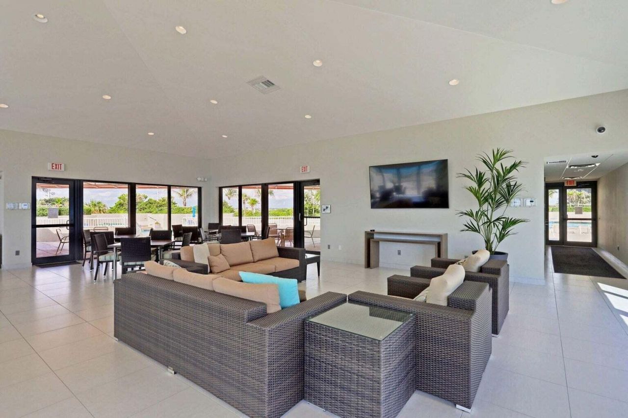 5510 N Ocean Drive, Unit 7B, Singer Island, FL 33404 Photo