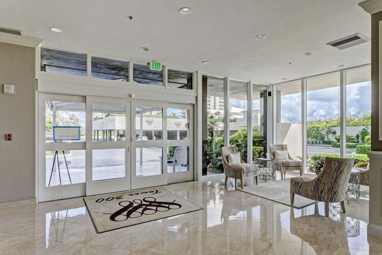 5510 N Ocean Drive, Unit 7B, Singer Island, FL 33404 Photo