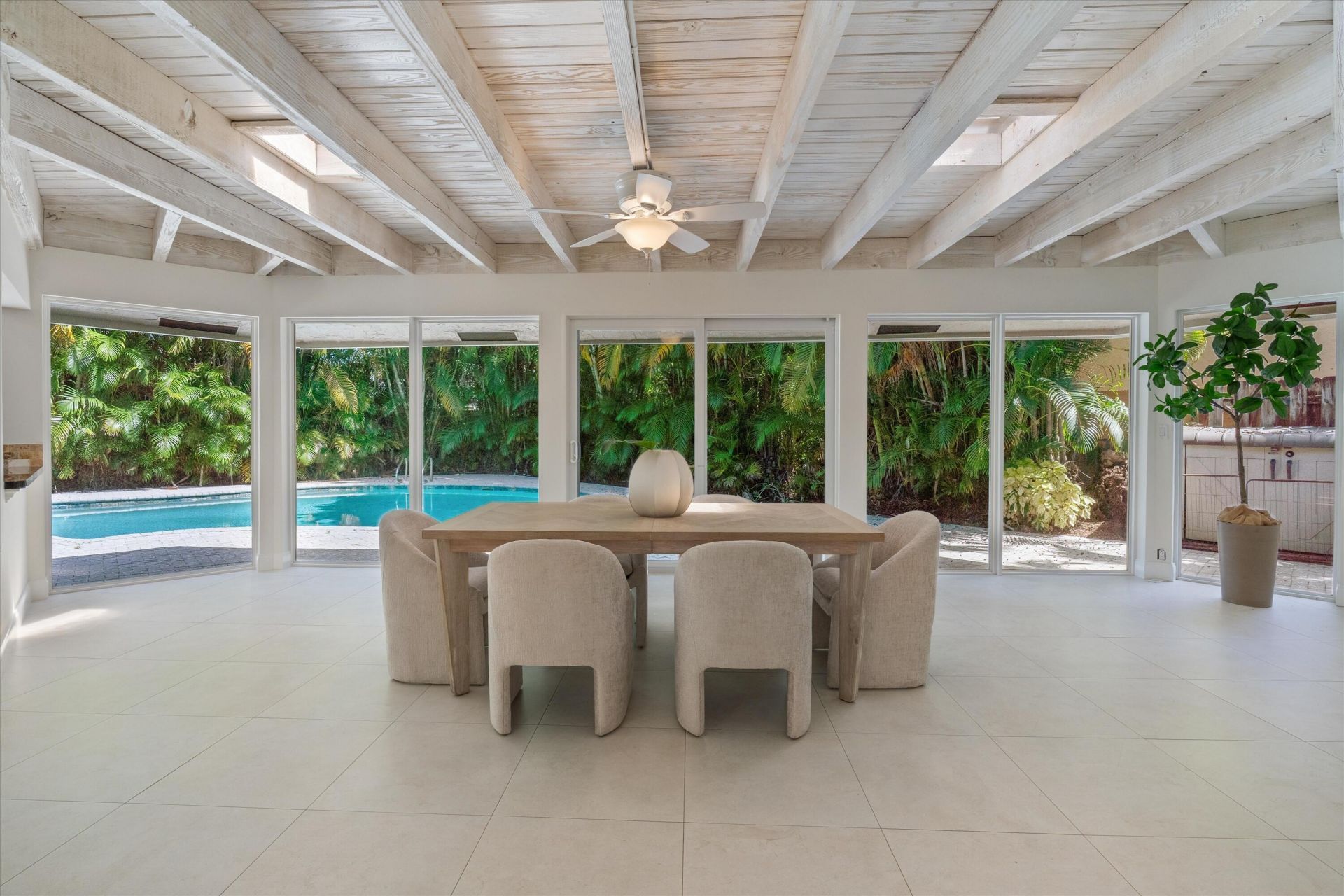 824 Foxpointe Circle, Delray Beach, FL 33445 Photo