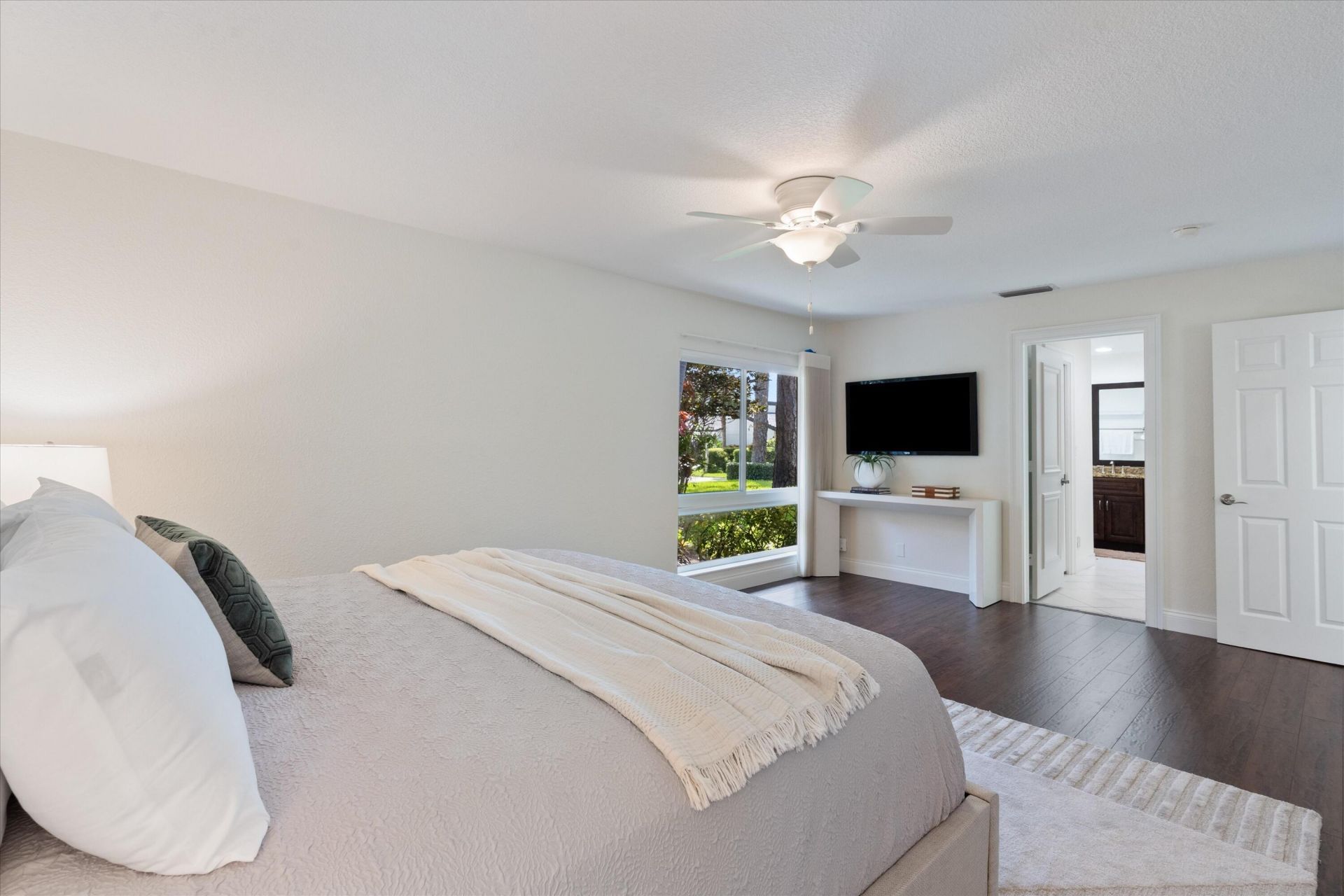 824 Foxpointe Circle, Delray Beach, FL 33445 Photo