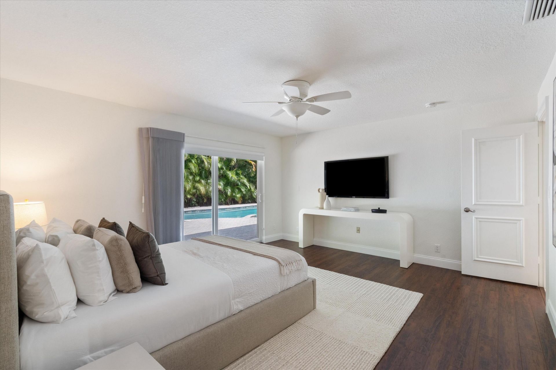 824 Foxpointe Circle, Delray Beach, FL 33445 Photo