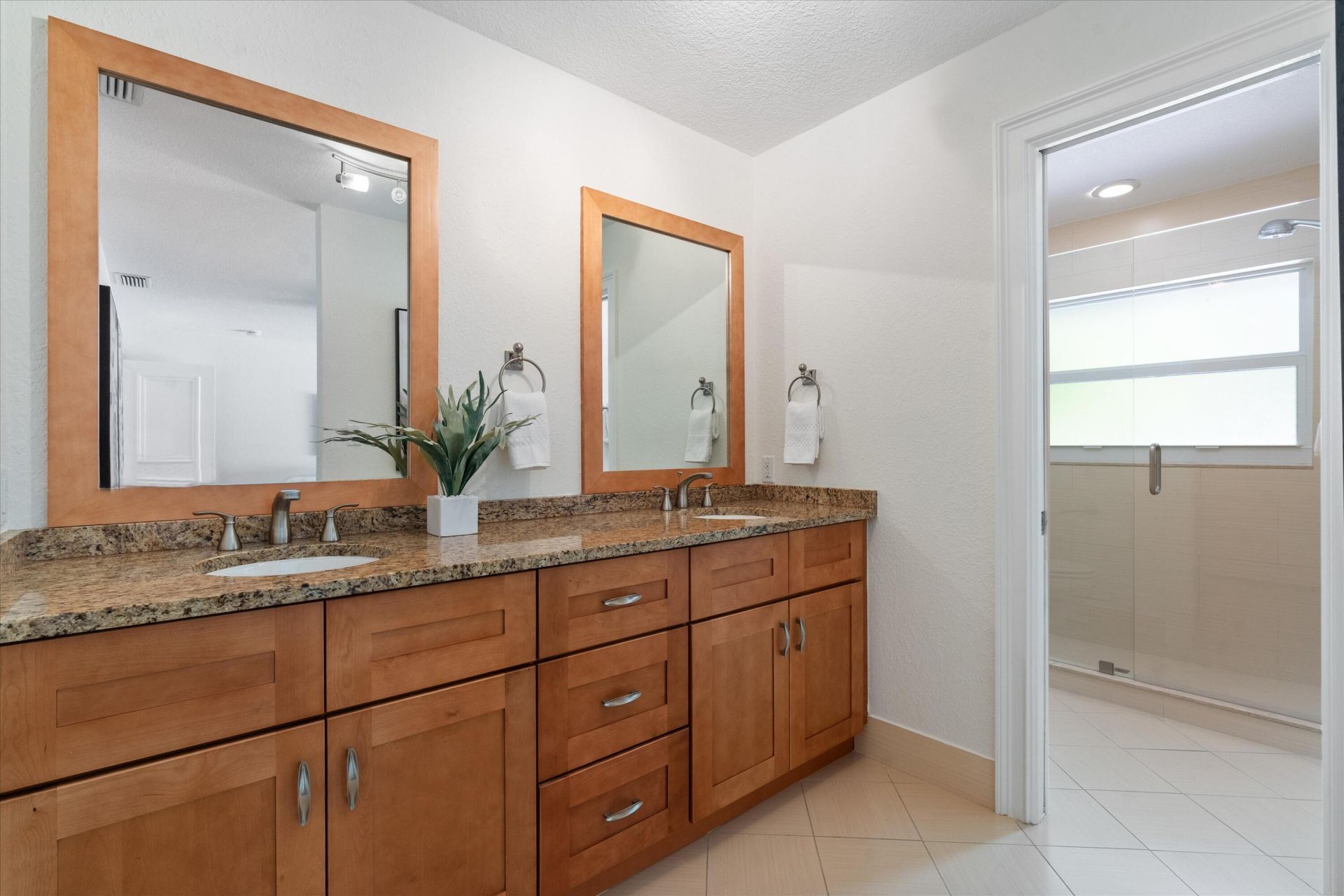 824 Foxpointe Circle, Delray Beach, FL 33445 Photo