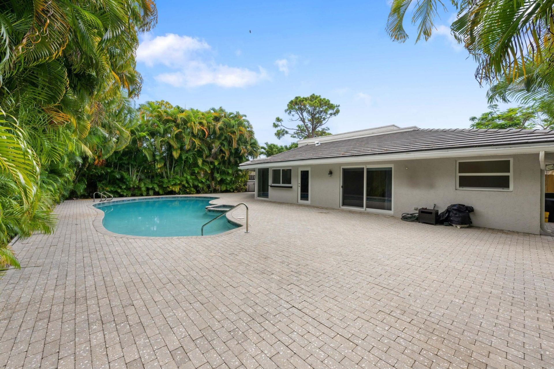 824 Foxpointe Circle, Delray Beach, FL 33445 Photo