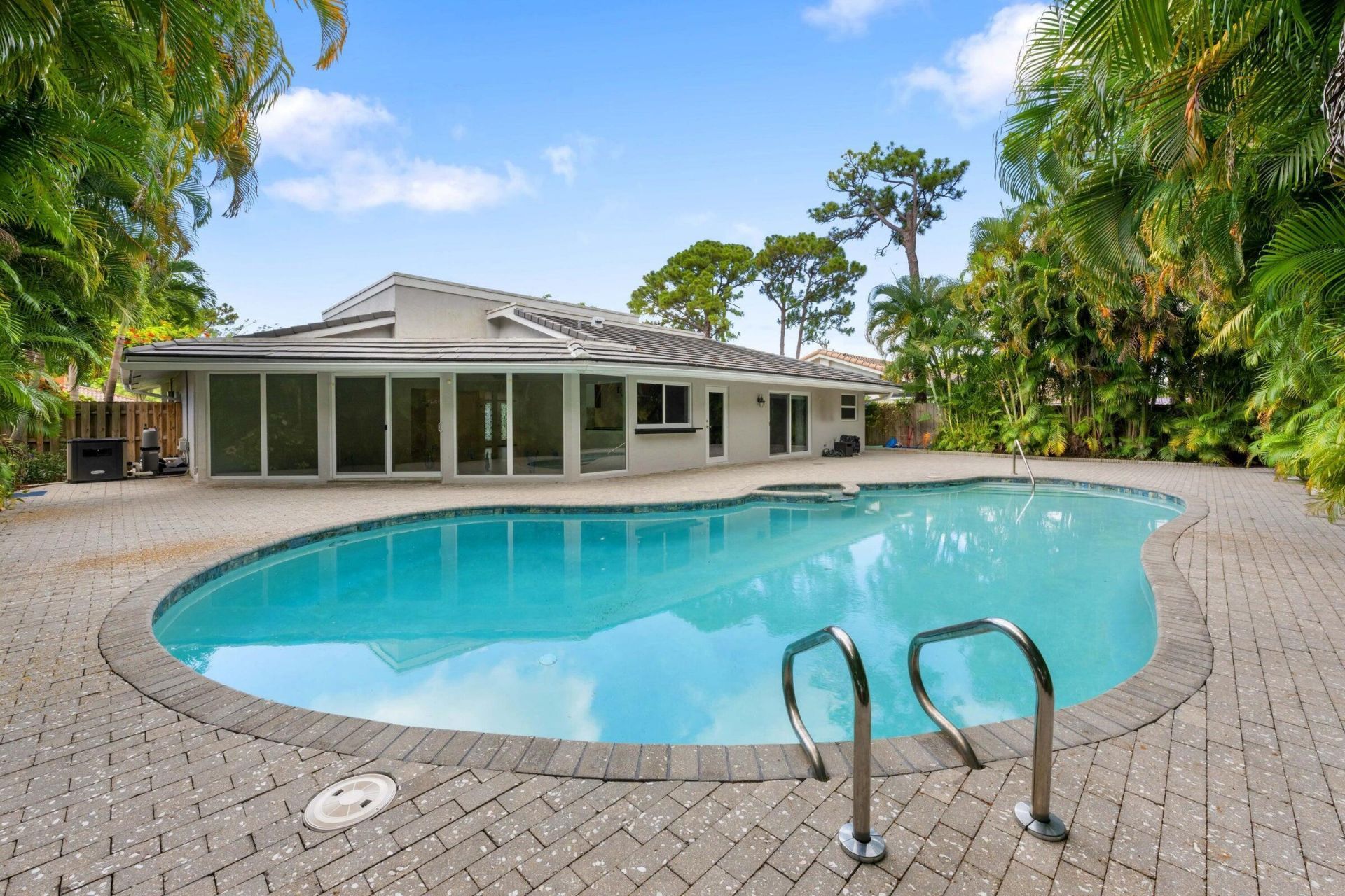 824 Foxpointe Circle, Delray Beach, FL 33445 Photo