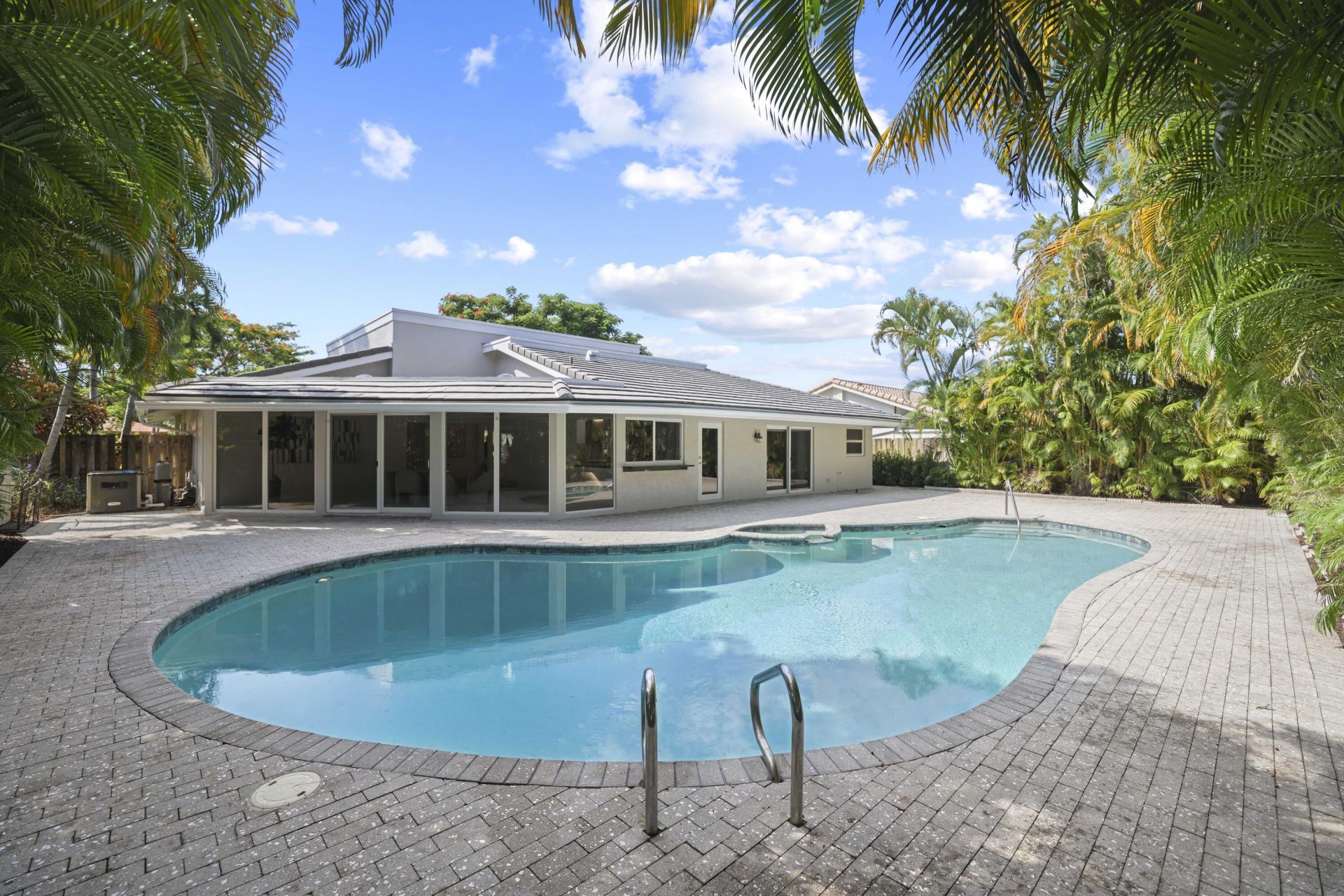 824 Foxpointe Circle, Delray Beach, FL 33445 Photo