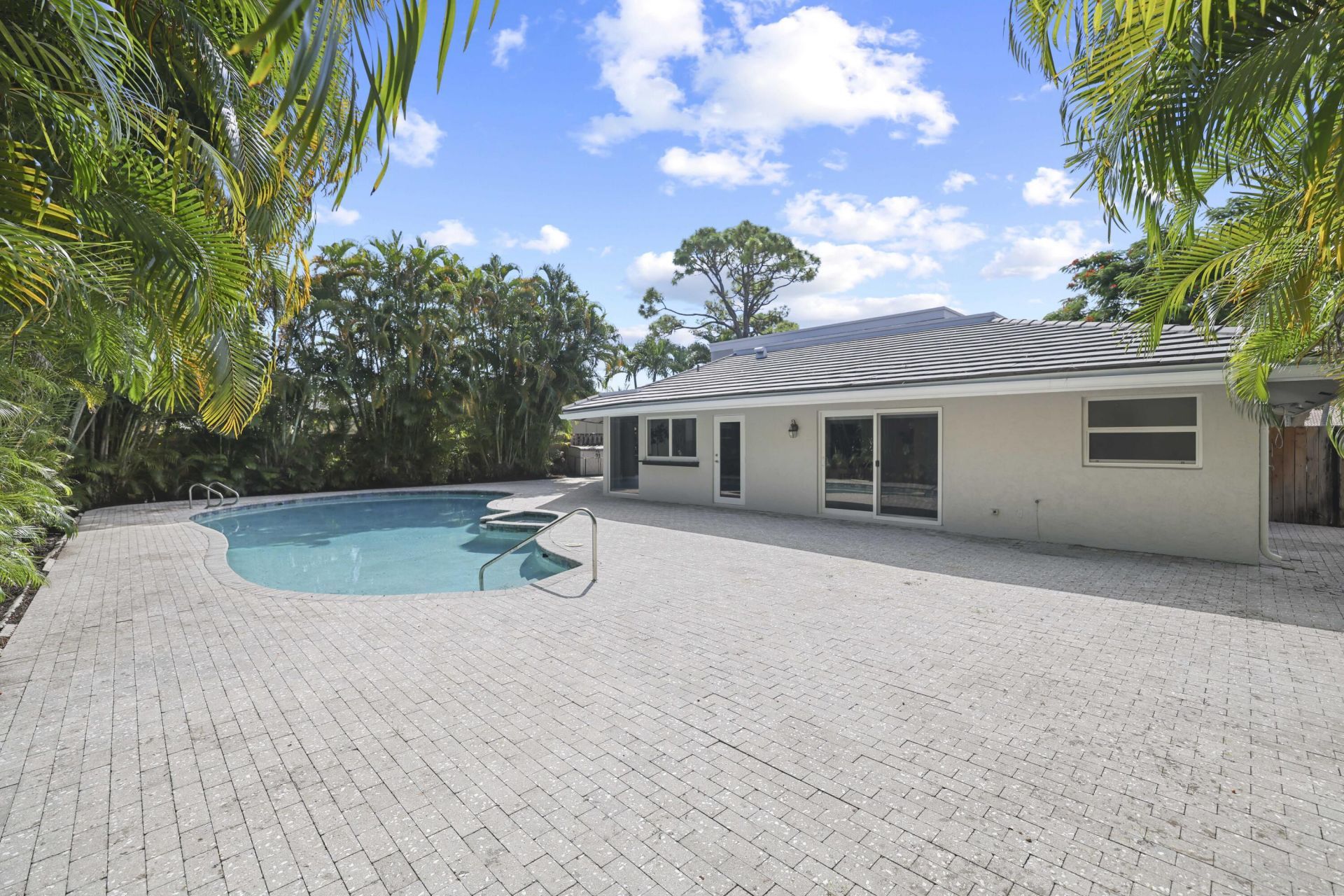 824 Foxpointe Circle, Delray Beach, FL 33445 Photo