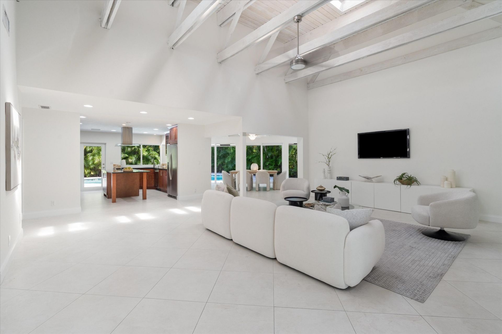 824 Foxpointe Circle, Delray Beach, FL 33445 Photo