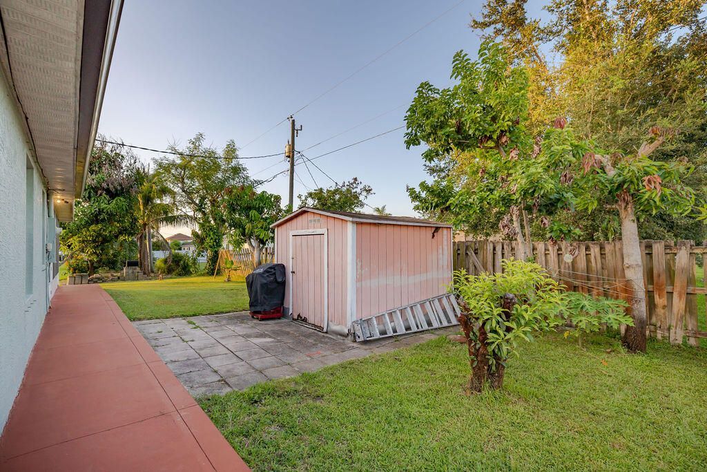 1871 SW Monterrey Lane, Port Saint Lucie, FL 34953 Photo