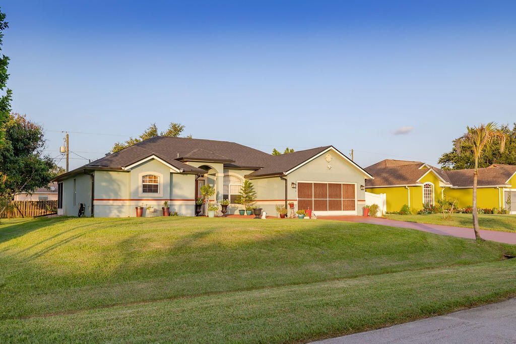 1871 SW Monterrey Lane, Port Saint Lucie, FL 34953 Photo