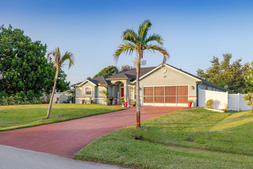 1871 SW Monterrey Lane, Port Saint Lucie, FL 34953 Photo