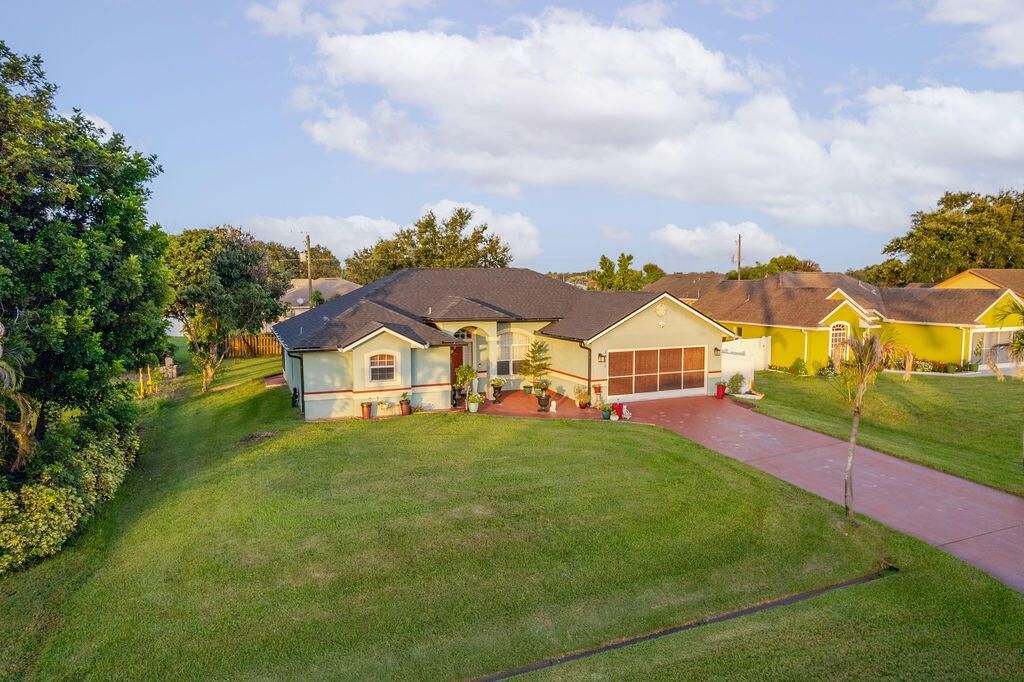 1871 SW Monterrey Lane, Port Saint Lucie, FL 34953 Photo
