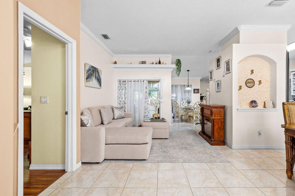 1871 SW Monterrey Lane, Port Saint Lucie, FL 34953 Photo