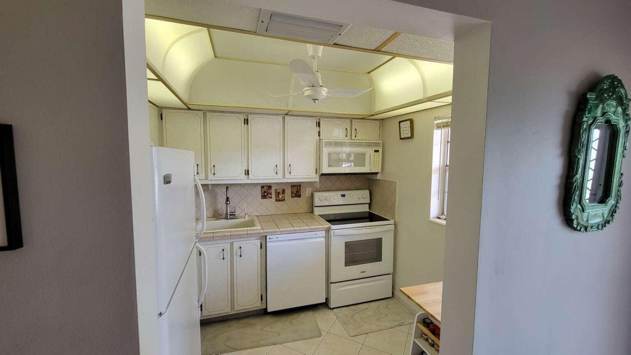 3001 NW 46th Avenue, Unit 104, Lauderdale Lakes, FL 33313 Photo