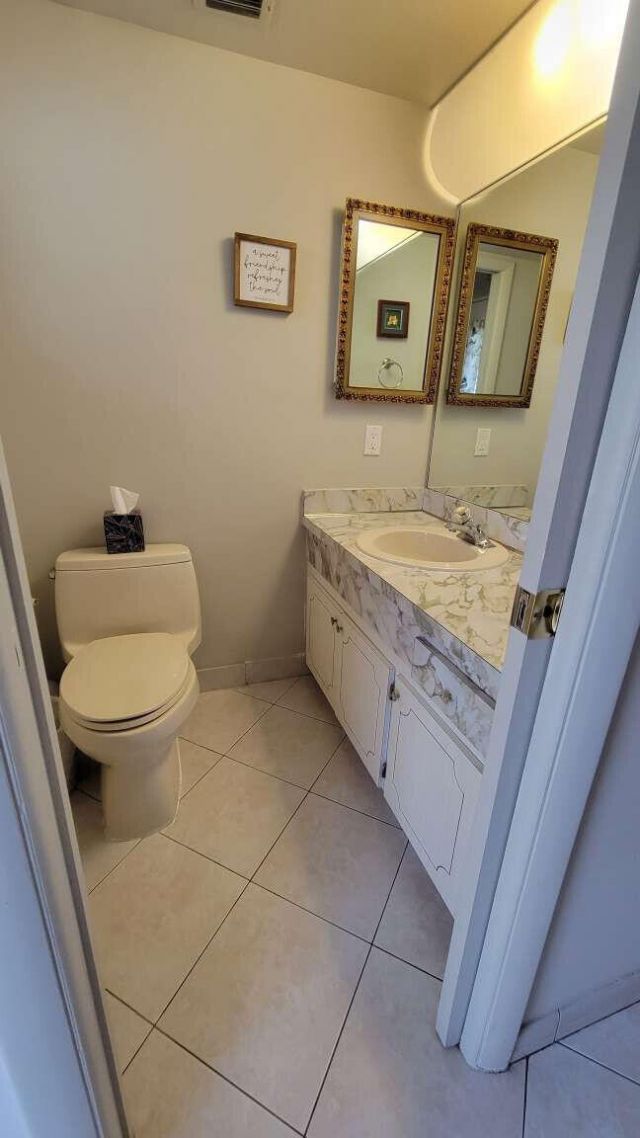 3001 NW 46th Avenue, Unit 104, Lauderdale Lakes, FL 33313 Photo