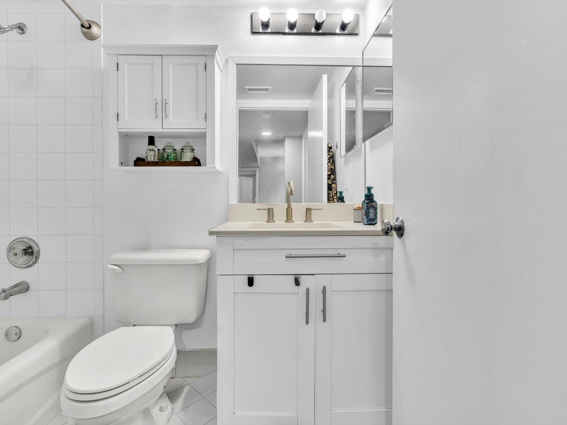 2721 Ocean Club Boulevard, Unit 104, Hollywood, FL 33019 Photo