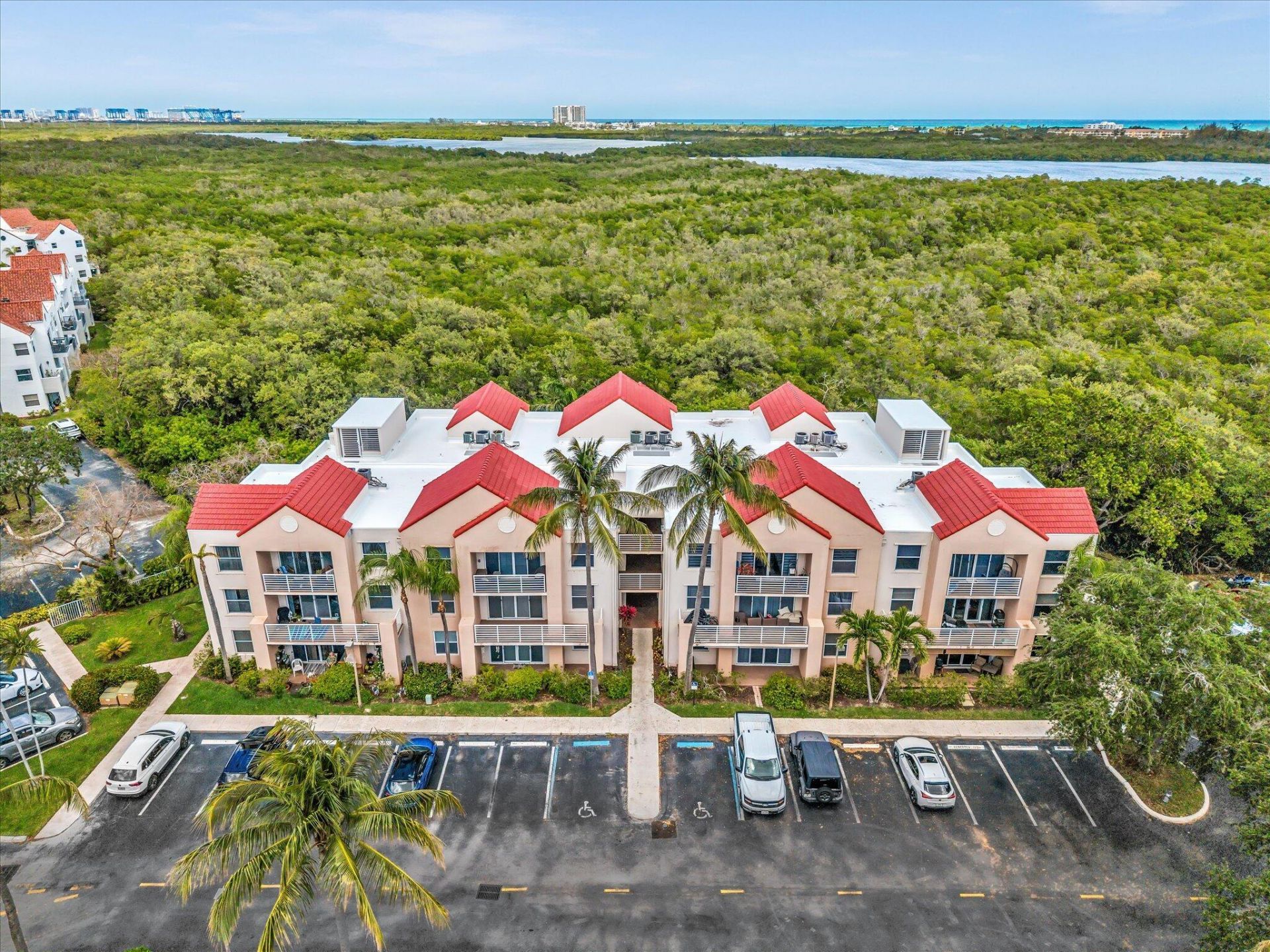 2721 Ocean Club Boulevard, Unit 104, Hollywood, FL 33019 Photo