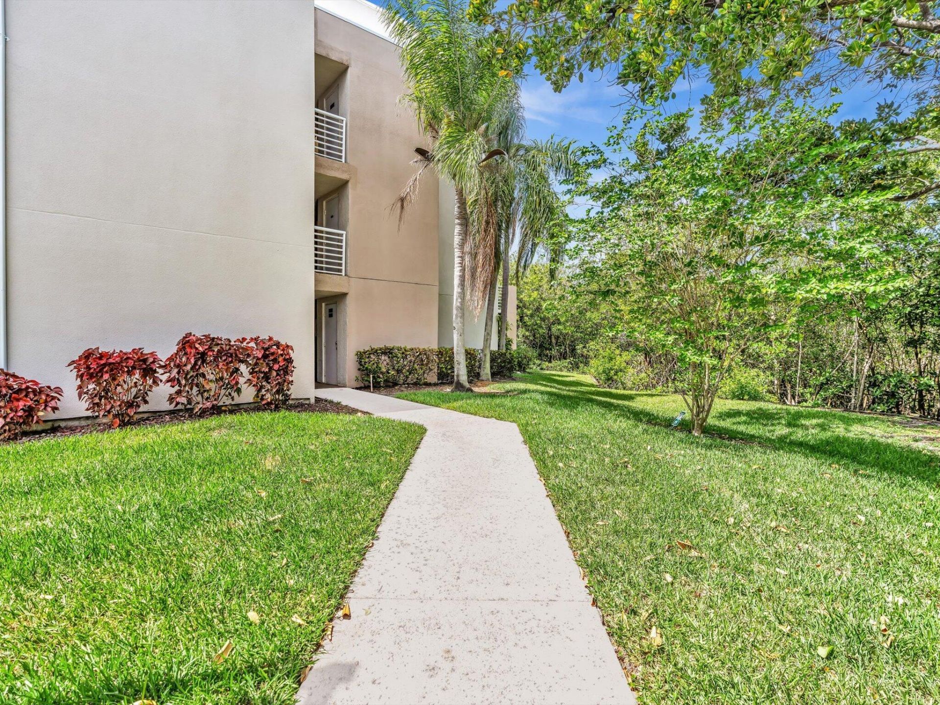 2721 Ocean Club Boulevard, Unit 104, Hollywood, FL 33019 Photo