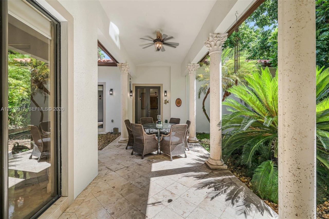 6550 SW 75th Ter , South Miami, FL 33143 Photo