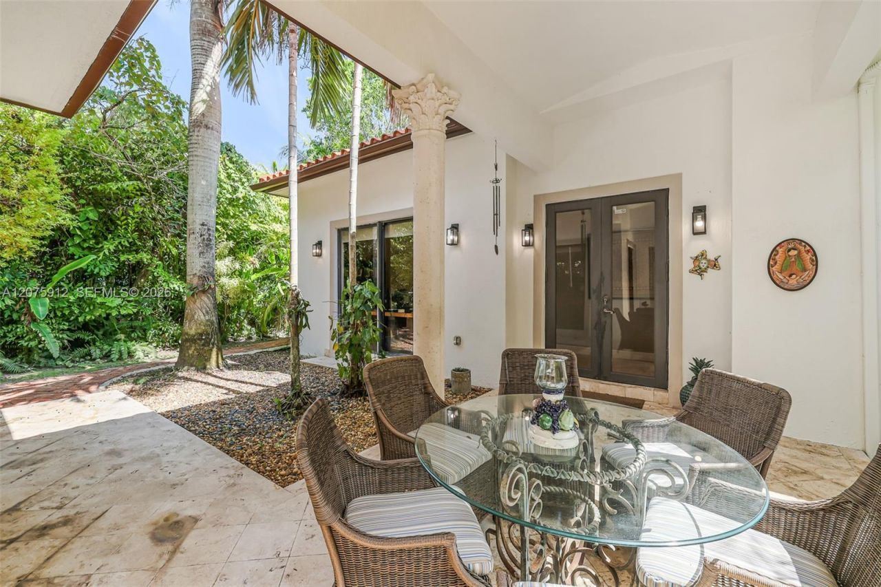 6550 SW 75th Ter , South Miami, FL 33143 Photo