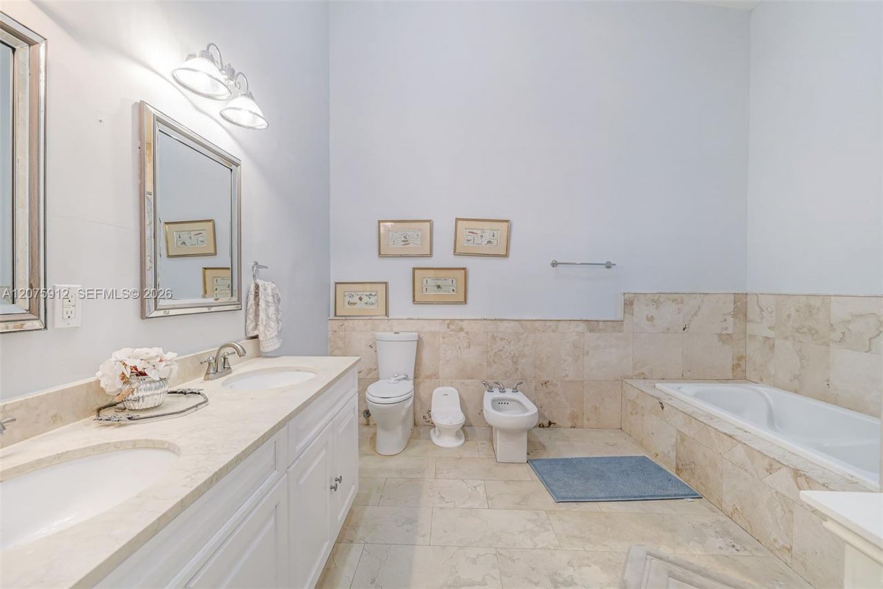 6550 SW 75th Ter , South Miami, FL 33143 Photo
