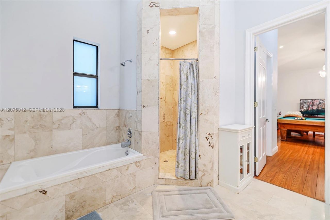 6550 SW 75th Ter , South Miami, FL 33143 Photo