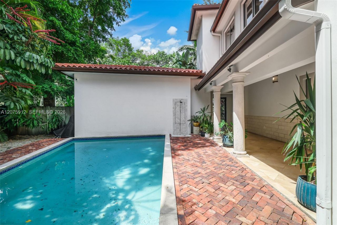 6550 SW 75th Ter , South Miami, FL 33143 Photo