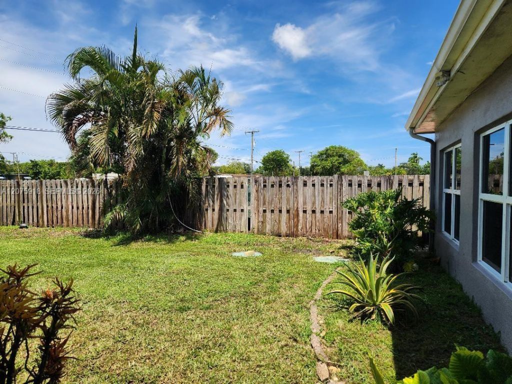 3345 Hayes St , Hollywood, FL 33021 Photo