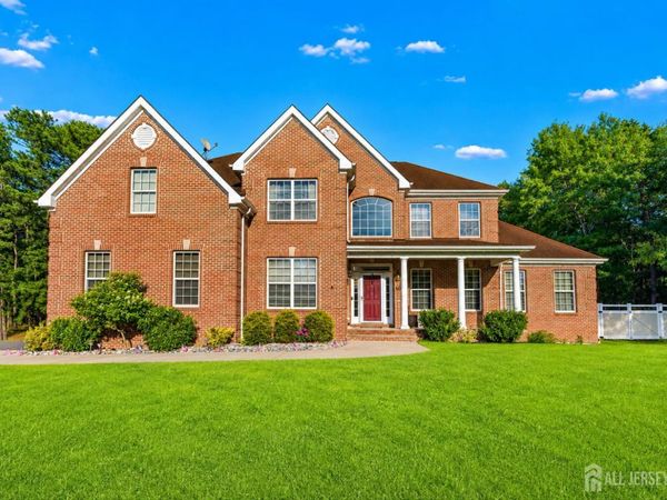 10 Altori Court, Tuckerton, NJ 08087