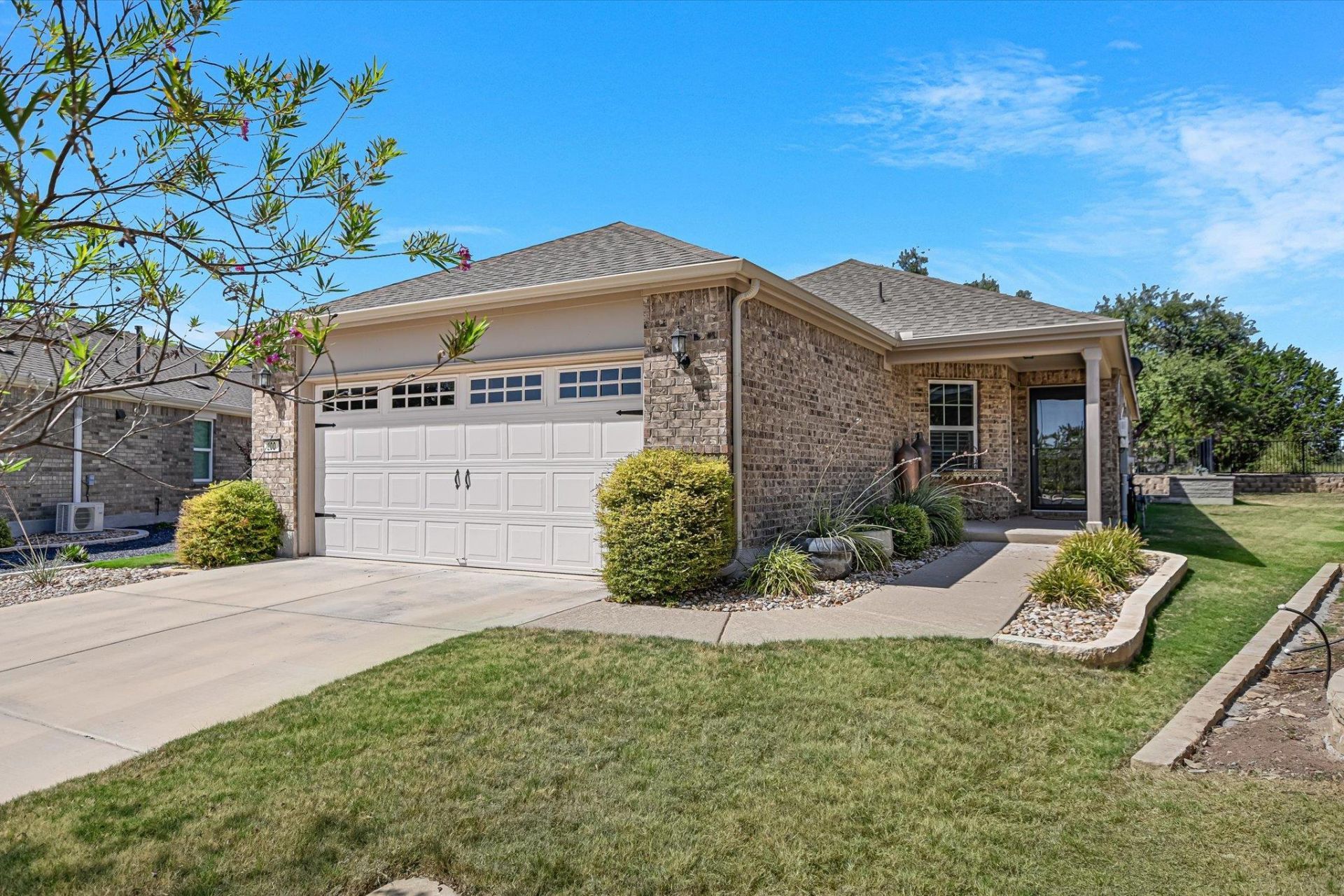 200 Comal Ln, Georgetown, TX 78633 Main Photo
