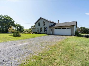 26581 County Route 6 , Three Mile Bay, NY 13693