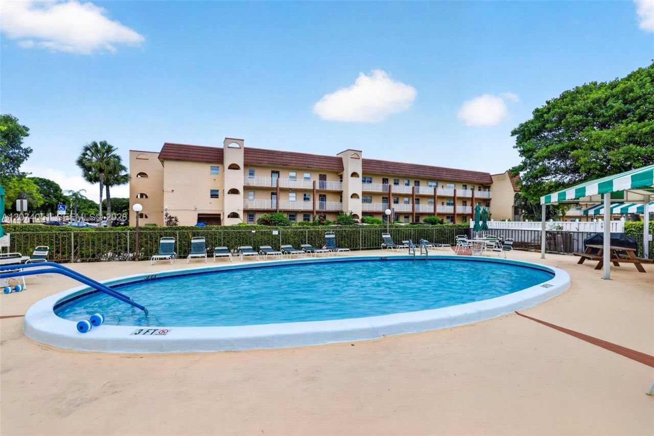 2731 N Pine Island Rd , Unit 205, Sunrise, FL 33322 Photo