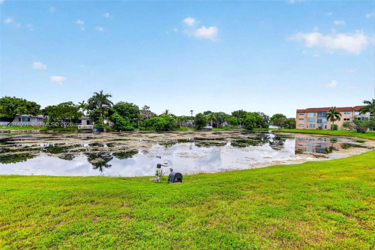 2731 N Pine Island Rd , Unit 205, Sunrise, FL 33322 Photo