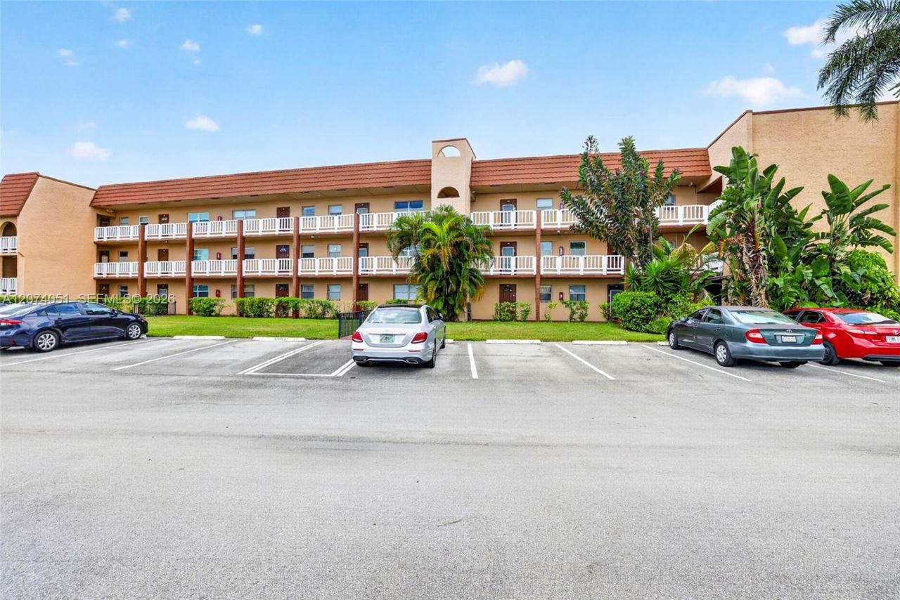 2731 N Pine Island Rd, Unit 205, Sunrise, FL 33322 Photo