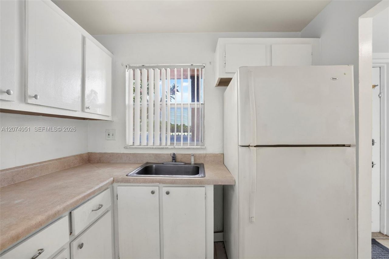2731 N Pine Island Rd , Unit 205, Sunrise, FL 33322 Photo