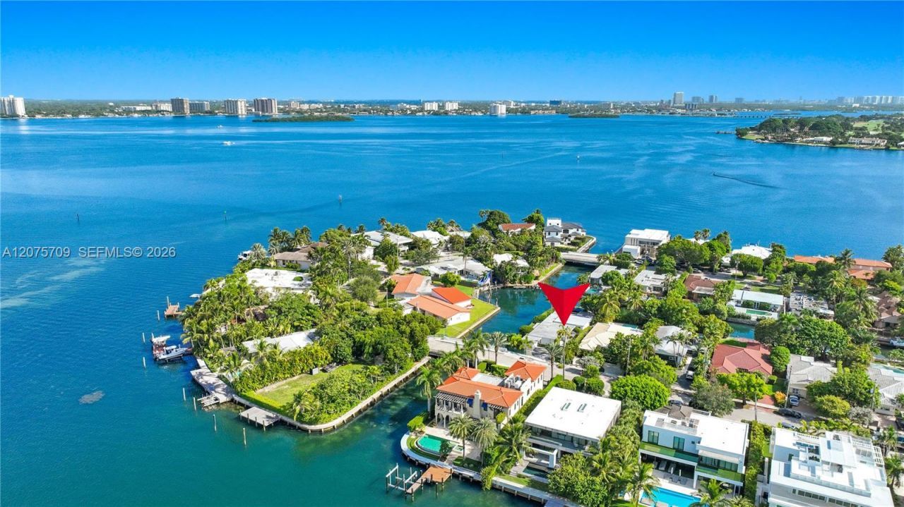 1885 Daytonia Rd, Miami Beach, FL 33141 Photo