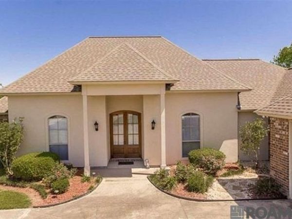 22534 Fairway View Dr, Zachary, LA 70791