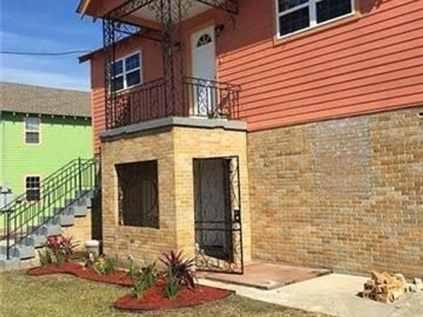 4211 DOWNMAN Road , New Orleans, LA 70126