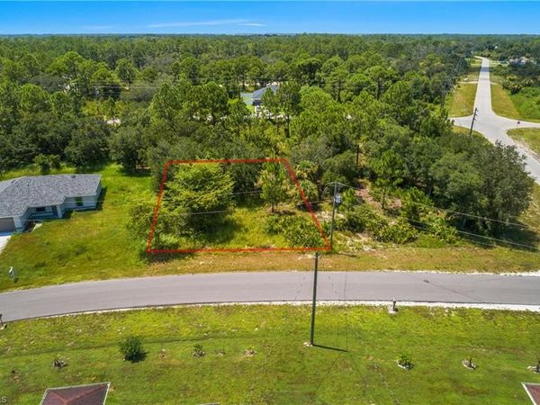 1897 Weldon AVE , LEHIGH ACRES, FL 33972