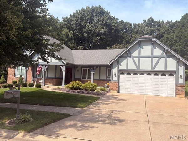 71 Riverwood Estates Blvd., Hazelwood, MO 63031