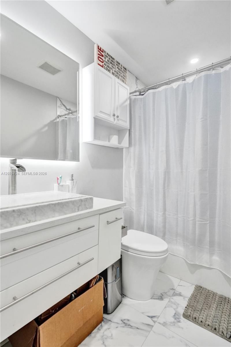 2001 Barcelona Ter , Margate, FL 33063 Photo