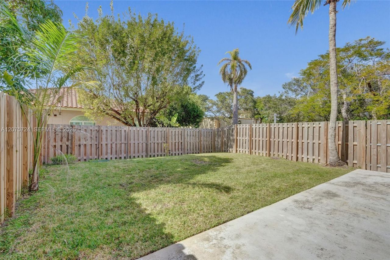 2001 Barcelona Ter , Margate, FL 33063 Photo