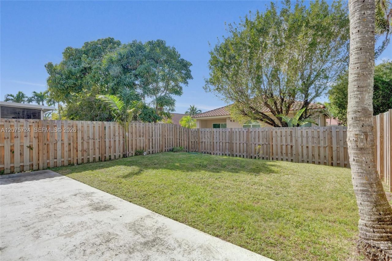 2001 Barcelona Ter , Margate, FL 33063 Photo